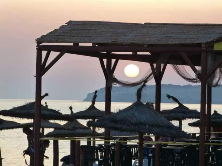 La Dama Bianca Bovo Marina Hotel Montallegro Buitenkant foto