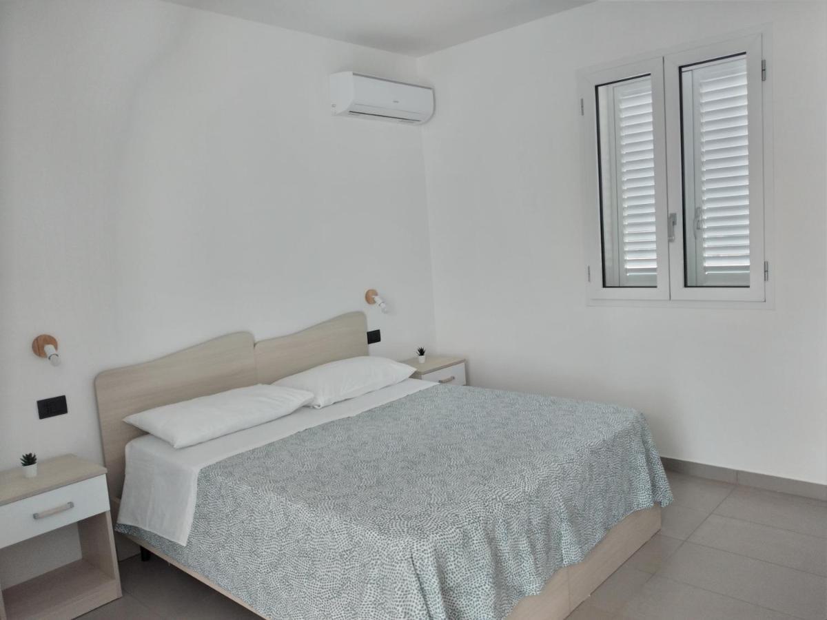 La Dama Bianca Bovo Marina Hotel Montallegro Buitenkant foto